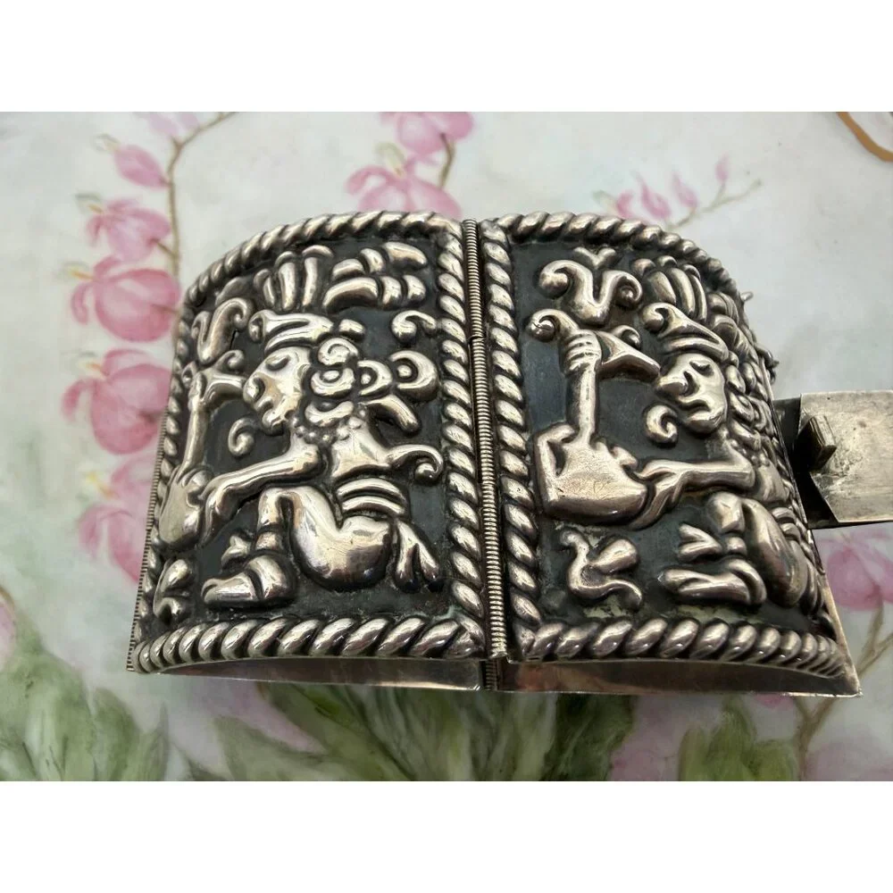 Vintage 60's Mexico 925 Sterling Wide Link Bracelet Aztec Warrior Repousse 68.6g